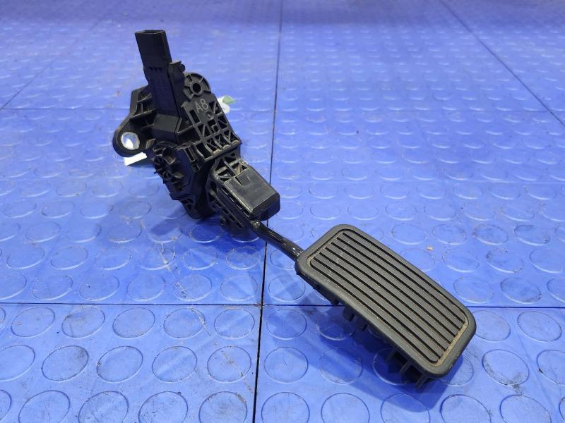 2012-2014 Honda CR-V Accelerator Pedal Assembly Genuine OEM Part 17800-T0A-A81