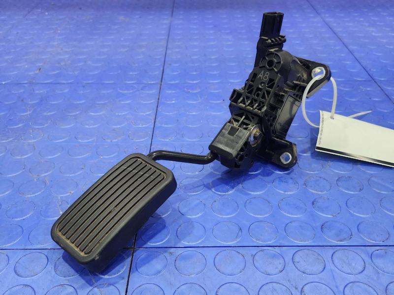 2012-2014 Honda CR-V Accelerator Pedal Assembly Genuine OEM Part 17800-T0A-A81