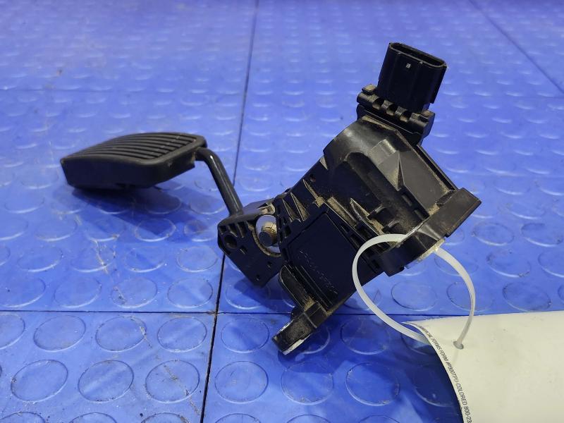 2012-2014 Honda CR-V Accelerator Pedal Assembly Genuine OEM Part 17800-T0A-A81