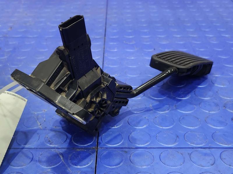 2012-2014 Honda CR-V Accelerator Pedal Assembly Genuine OEM Part 17800-T0A-A81