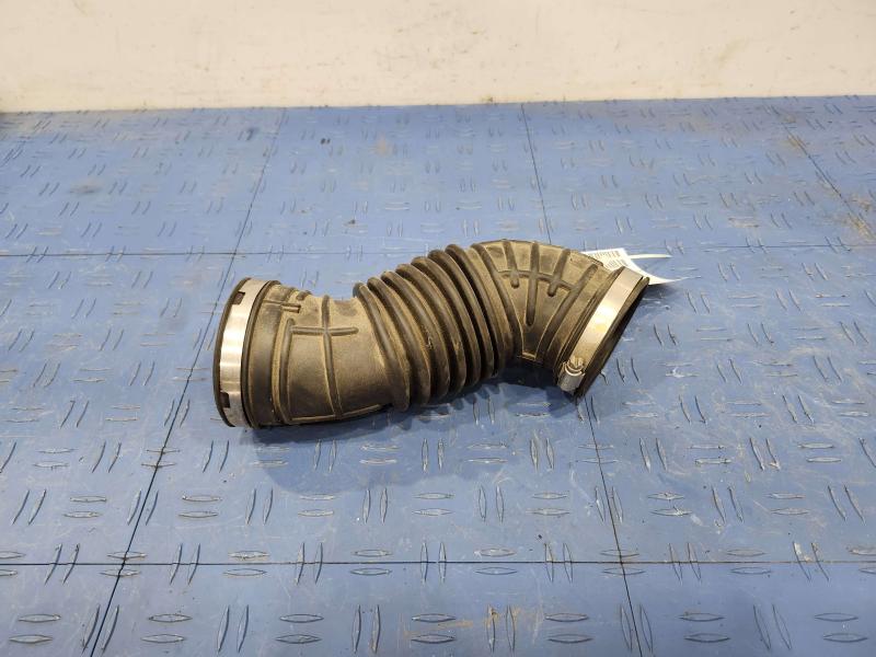 2015 Chrysler 200 Air Intake Tube/Resonator