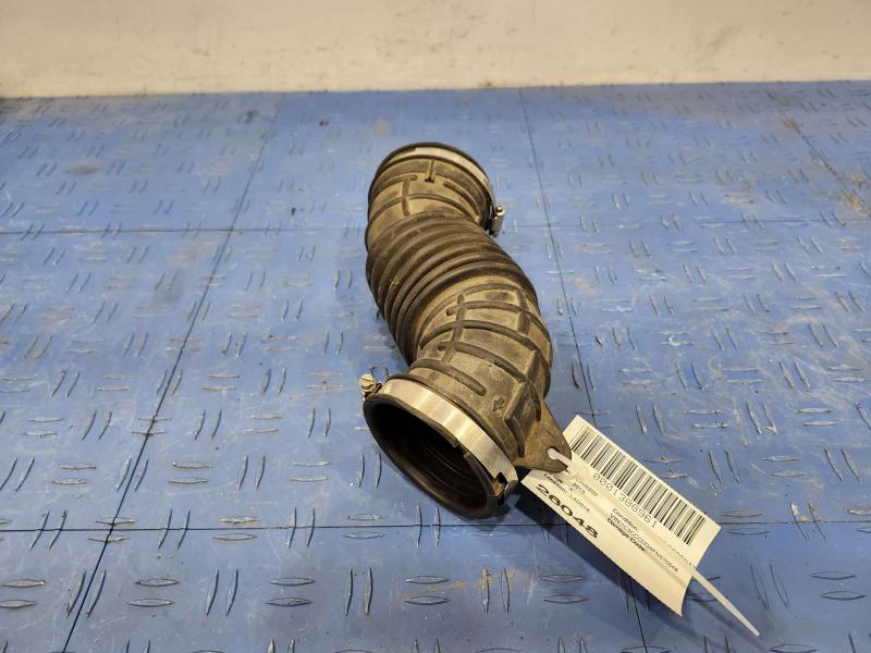 2015 Chrysler 200 Air Intake Tube/Resonator