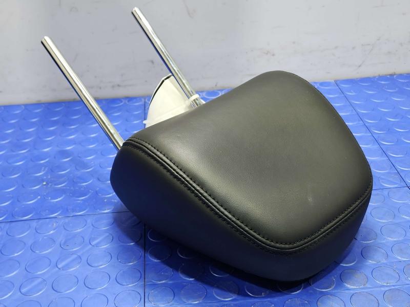 2015 Infiniti Q50 Headrest