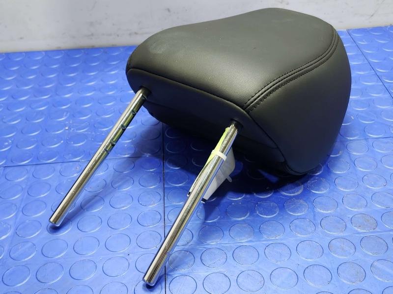 2015 Infiniti Q50 Headrest