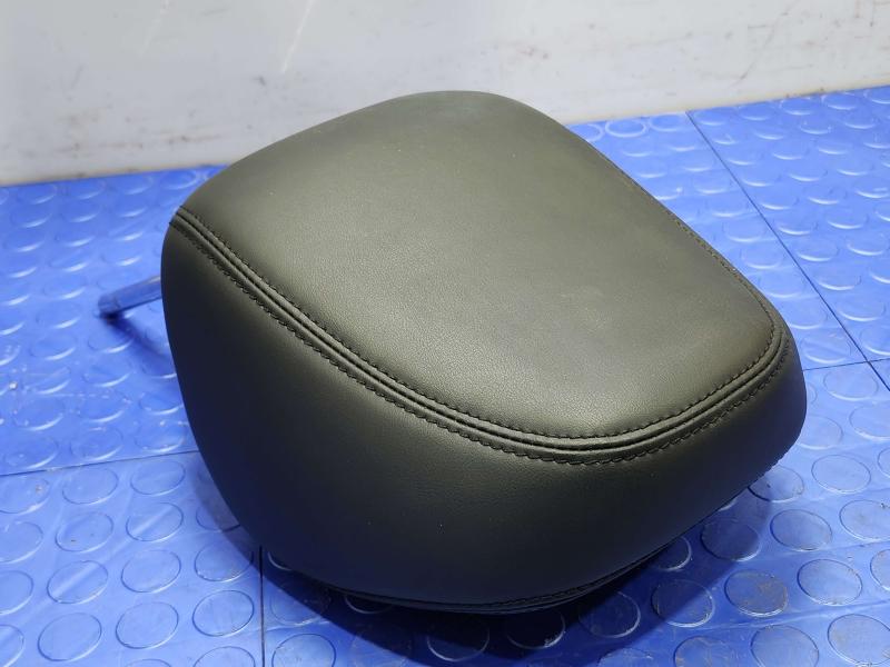 2015 Infiniti Q50 Headrest