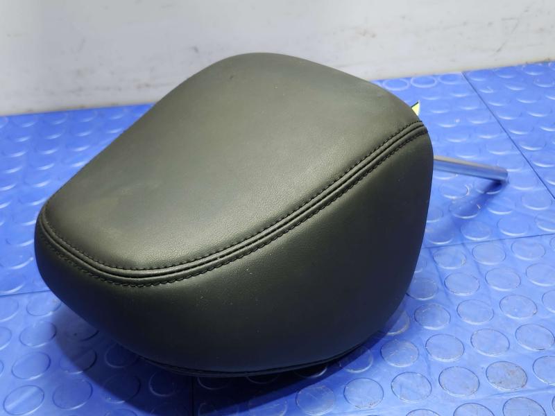 2015 Infiniti Q50 Headrest