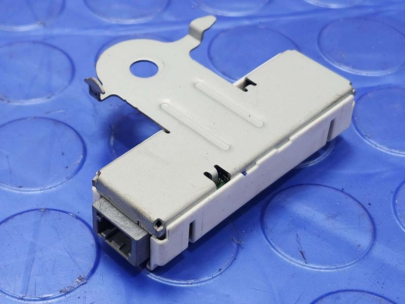 2018-2024 Toyota Camry Antenna Amplifier Control Module OEM 86300-06220