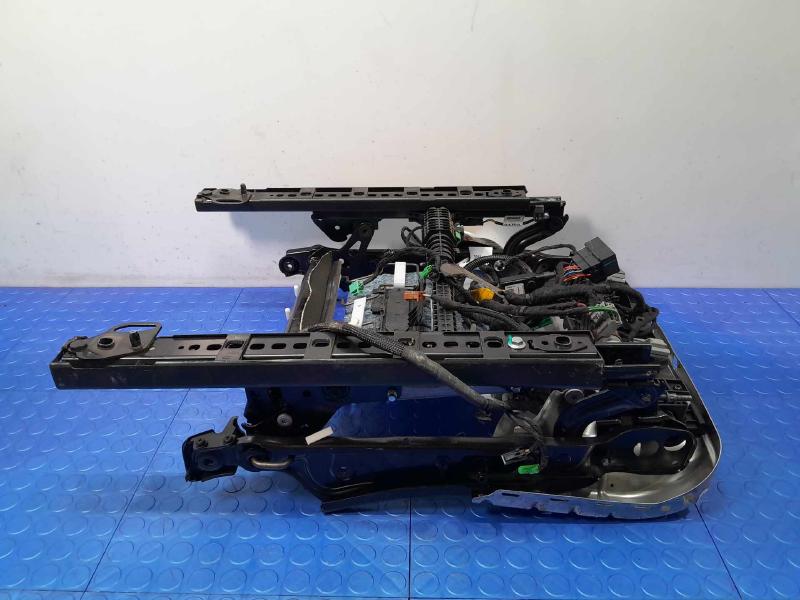 2018 Volvo S90 Seat Track