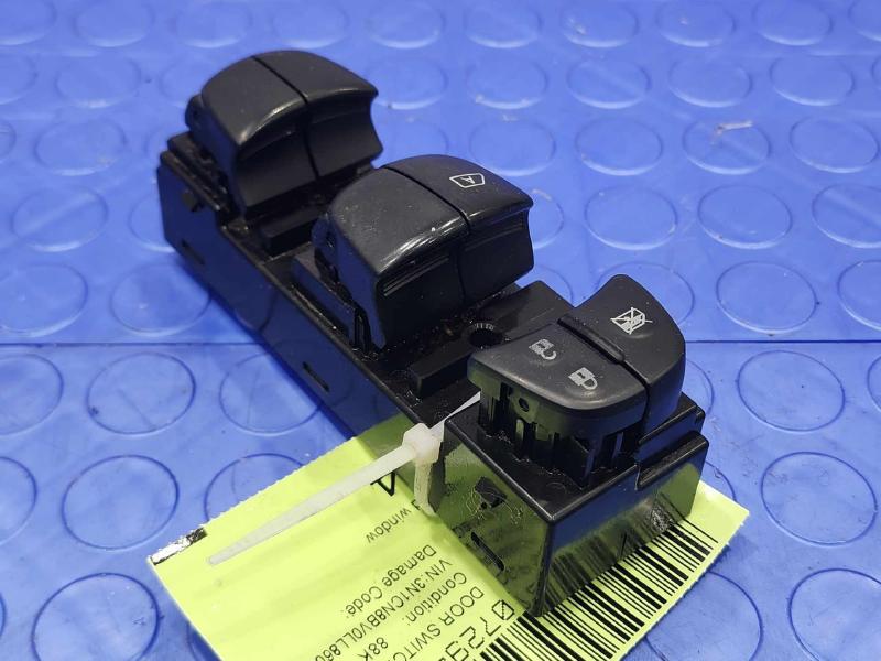 2020 Nissan Versa Door Switch Front