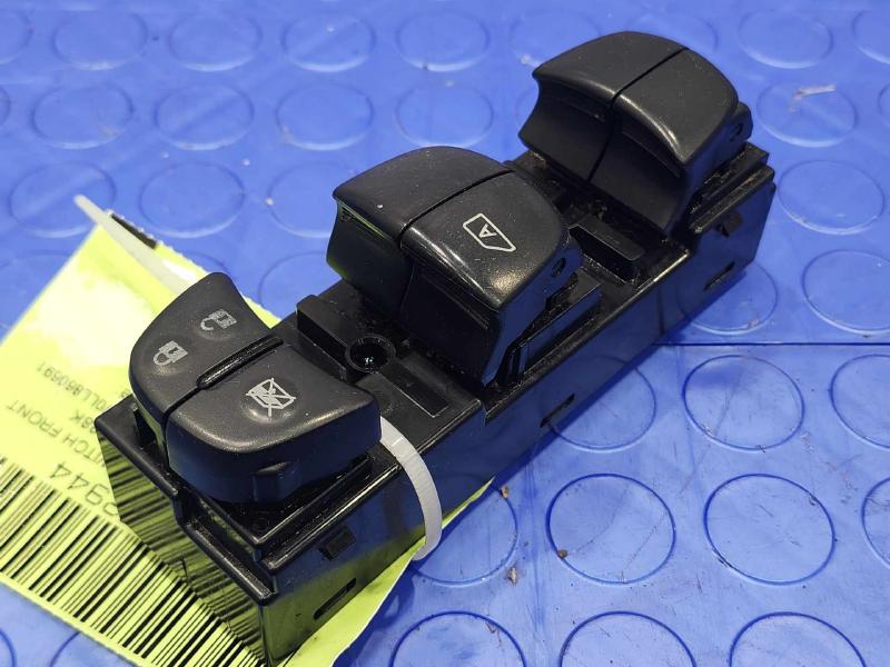 2020 Nissan Versa Door Switch Front