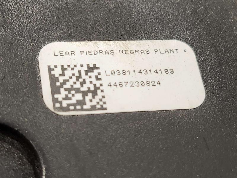 2015 Chrysler 200 Seat Track