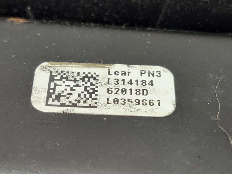 2015 Chrysler 200 Seat Track
