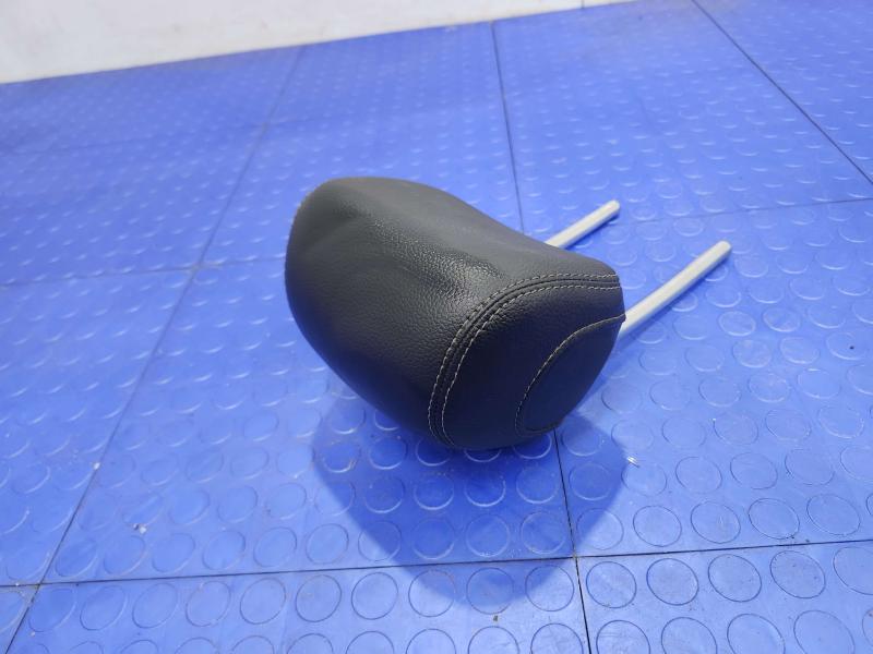 2017 Mercedes C-Class Headrest