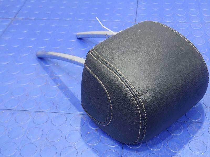2017 Mercedes C-Class Headrest