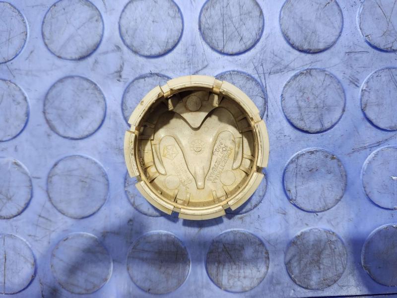 2007 Dodge Grand Caravan Center Cap