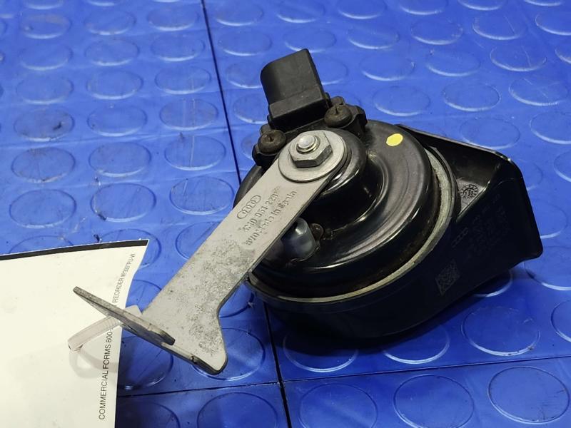 2017-2024 Audi Q7 OEM Low Note Horn Assembly Genuine OEM Part 4M0951221