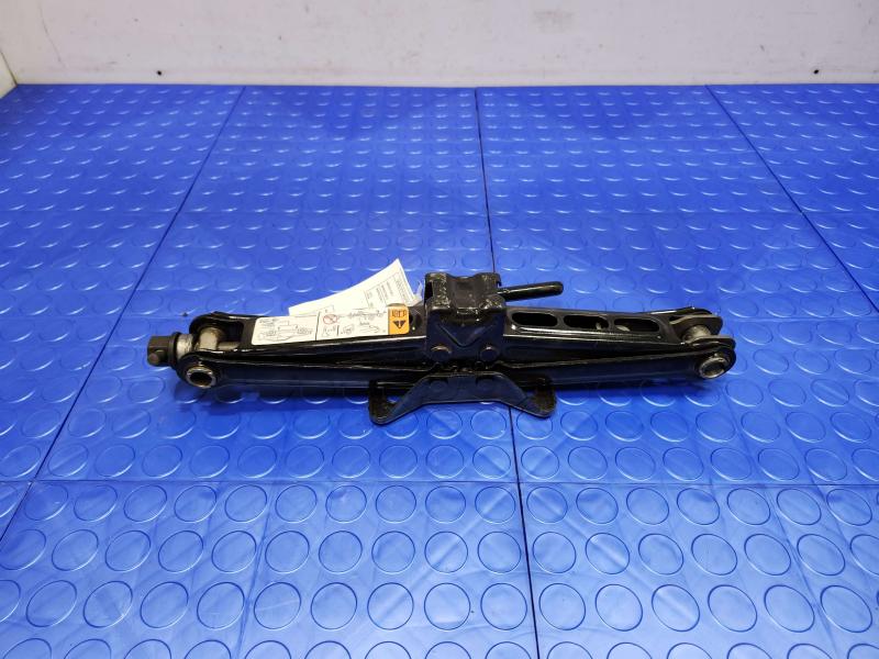 2014 Ford Mustang Jack Assembly