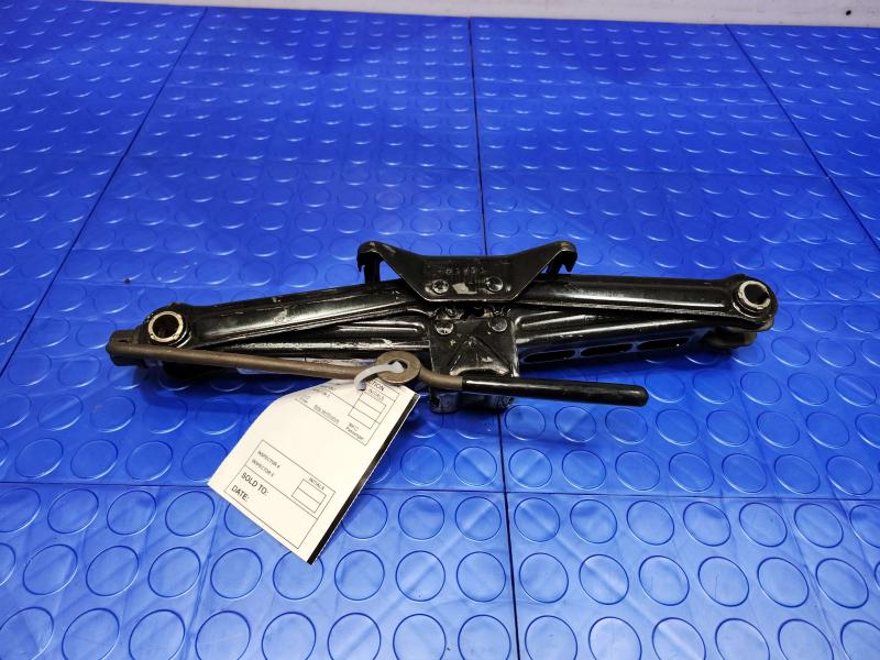2014 Ford Mustang Jack Assembly