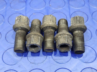2016 Volkswagen Jetta Lug Nuts
