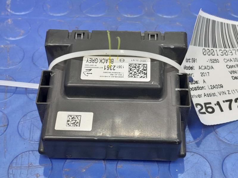 2017 GMC Acadia Rear Park Assist Control Module Genuine OEM 13512361