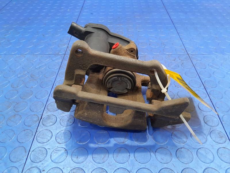 2014 Audi Q5 Caliper