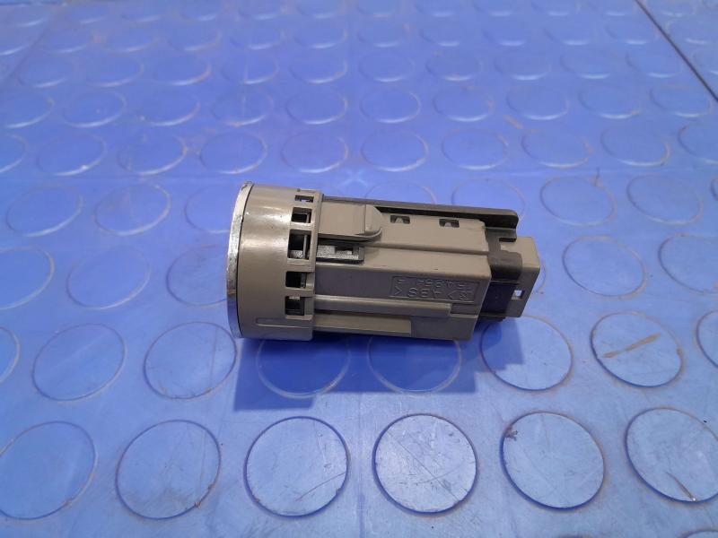 2010-2011 Toyota Prius Keyless Ignition Start Stop Button Switch w/ FOB OEM 8961133012