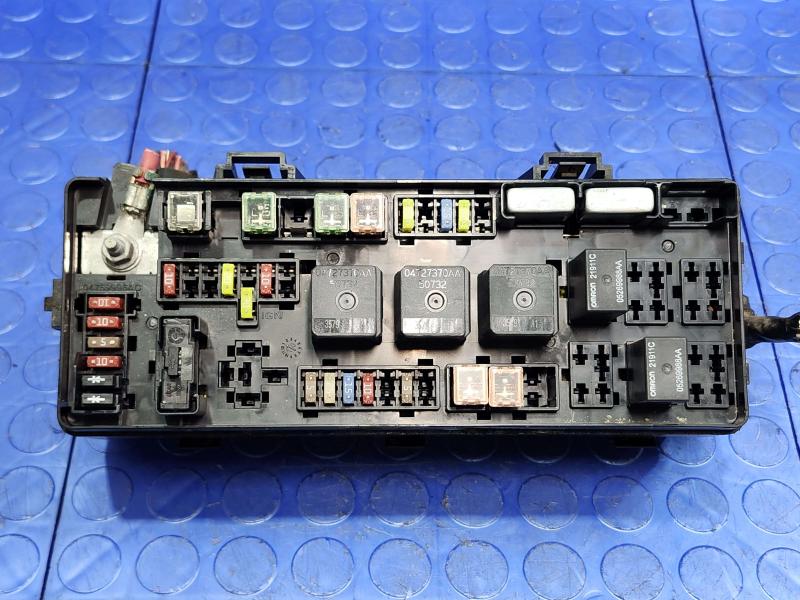 2010 Dodge Challenger Cabin Fuse Box