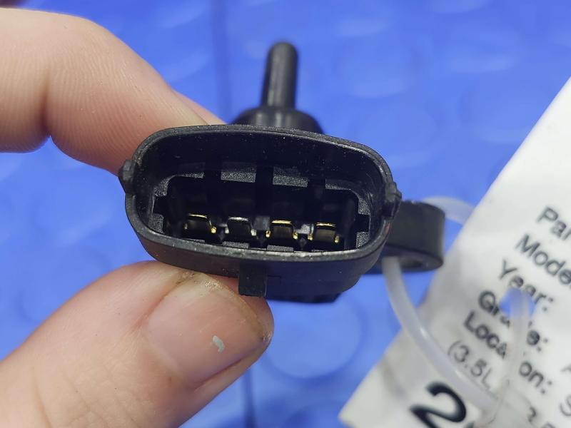 2011 Kia Sorento Air Flow Meter