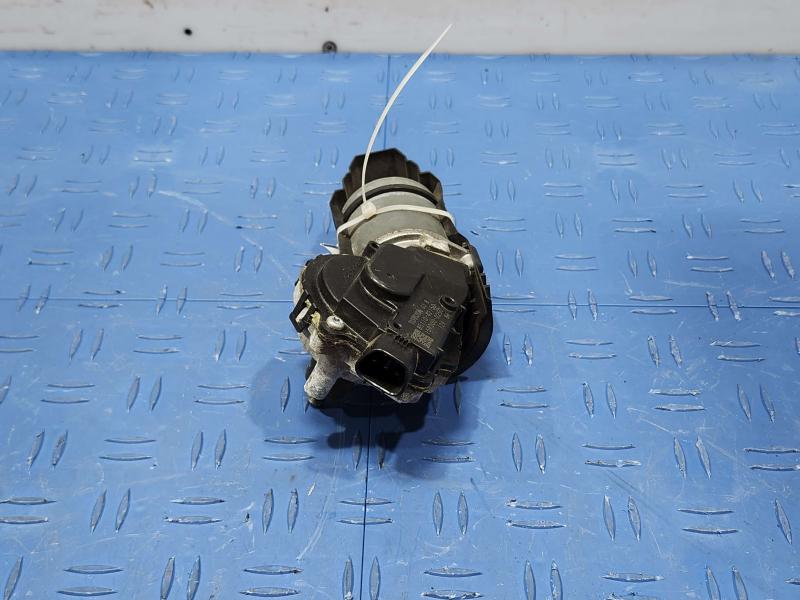 2007 Toyota RAV4 Wiper Motor Front