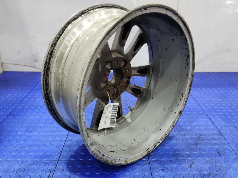 2013 Nissan Pathfinder Wheel