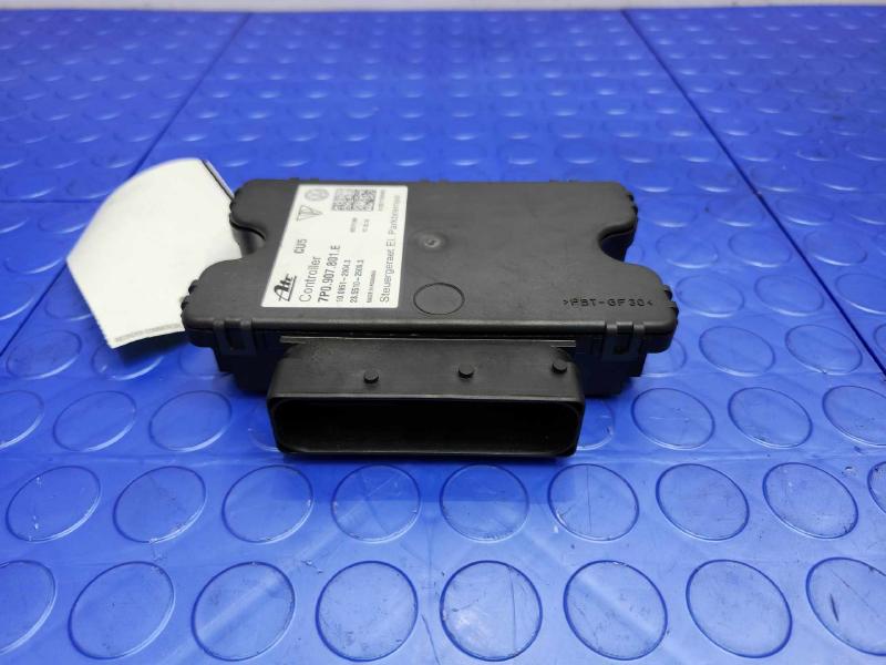 2011 Volkswagen Touareg Chassis Brain Box