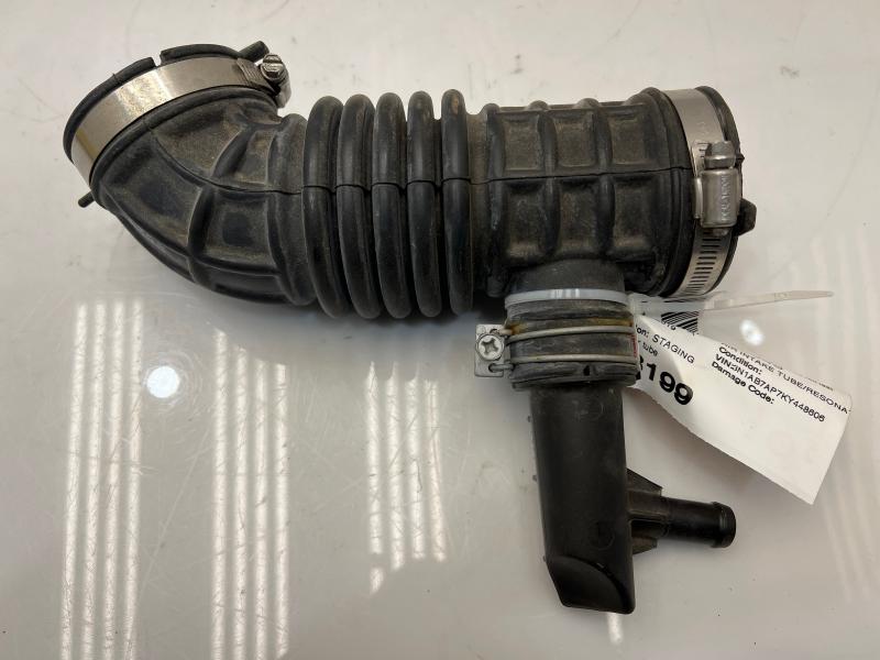 2013 - 2019 Nissan Sentra 1.8L Engine Air Intake Hose Front Duct OEM 16576-3RC2A
