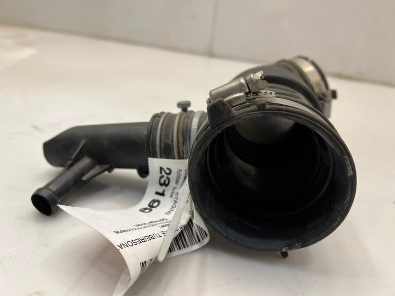 2013 - 2019 Nissan Sentra 1.8L Engine Air Intake Hose Front Duct OEM 16576-3RC2A