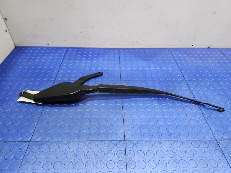2013 Toyota Prius Wiper Arm