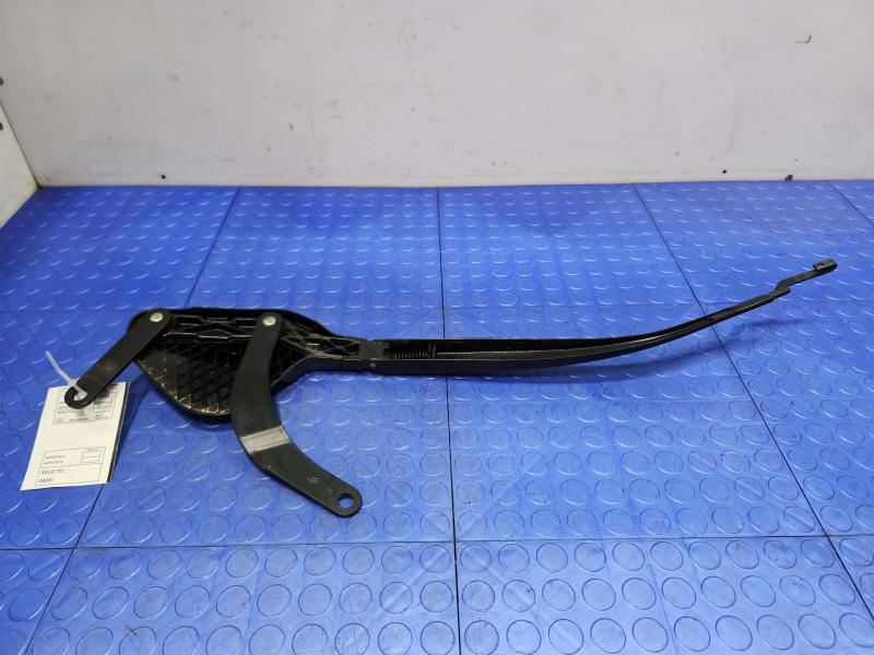 2013 Toyota Prius Wiper Arm