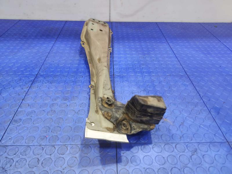 2011 Toyota Corolla Crossmember/Cradle/Undercarria