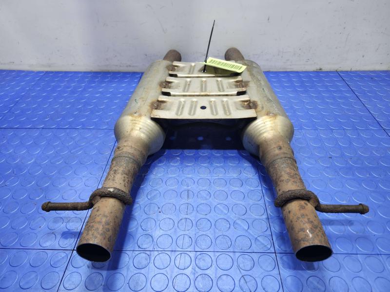 2015 Infiniti Q50 Muffler