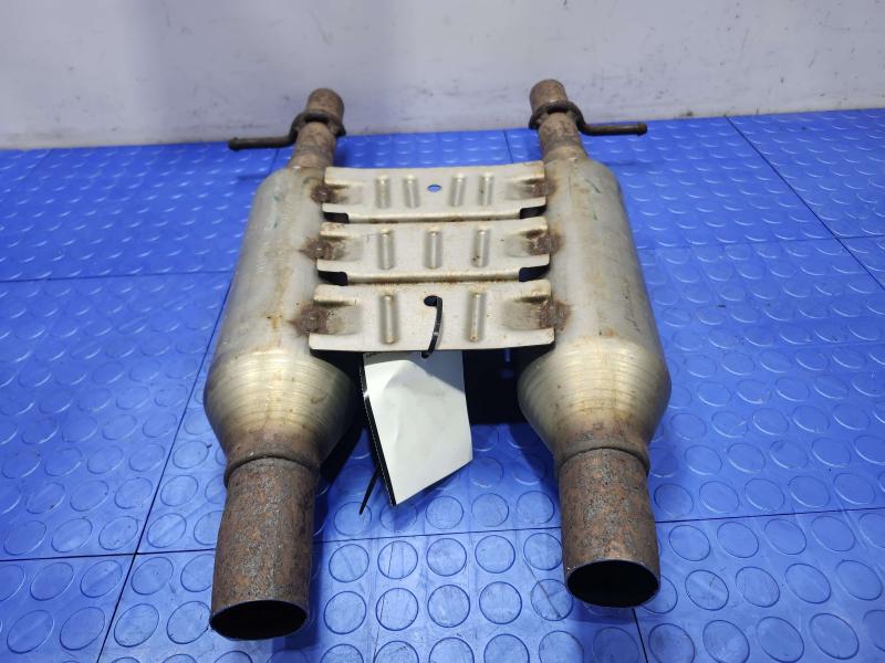 2015 Infiniti Q50 Muffler