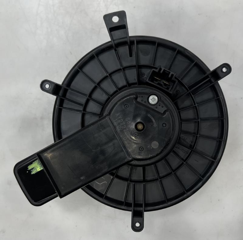 2013 Chrysler Town & Country Blower Motor