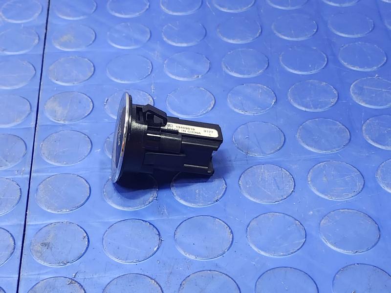 2018-2020 Buick Regal Keyless Ignition Start Stop Switch with FOB OEM 13409819