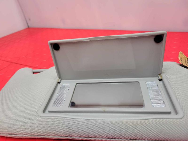 2006 Chevrolet Impala Sun Visor