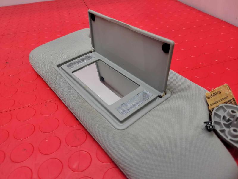 2006 Chevrolet Impala Sun Visor