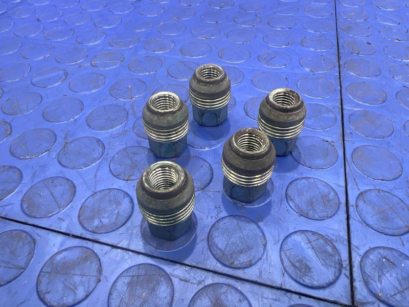 2018 Chevrolet Cruze Lug Nuts