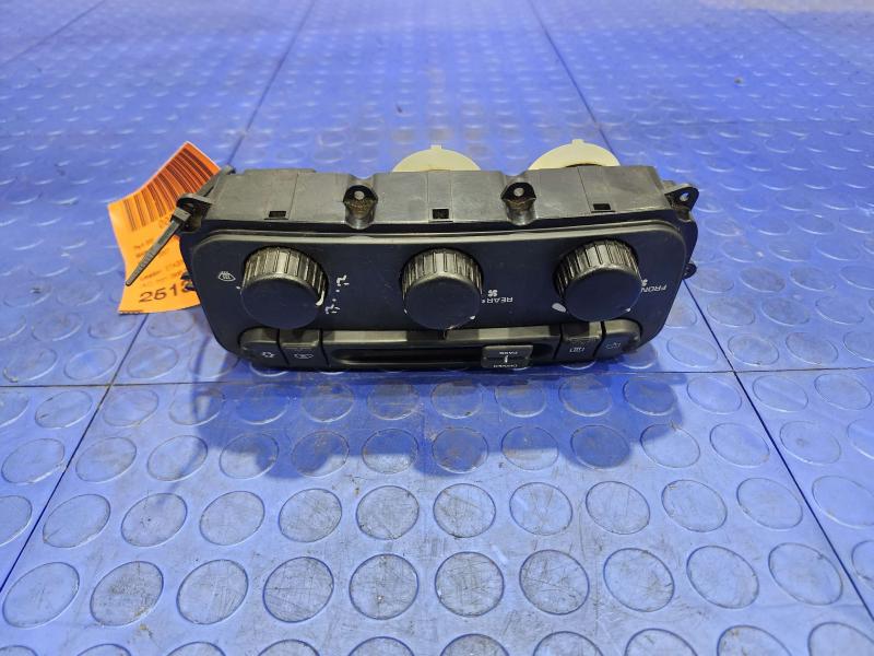 2007 Dodge Grand Caravan Heater A/C Control