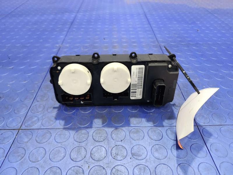 2007 Dodge Grand Caravan Heater A/C Control