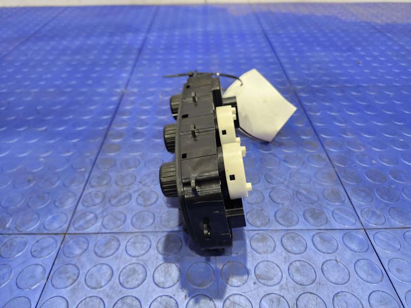 2007 Dodge Grand Caravan Heater A/C Control