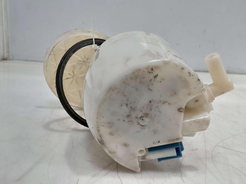 2009-2018 Toyota RAV4 2.5L FWD Fuel Pump Assembly Genuine OEM 770200R010