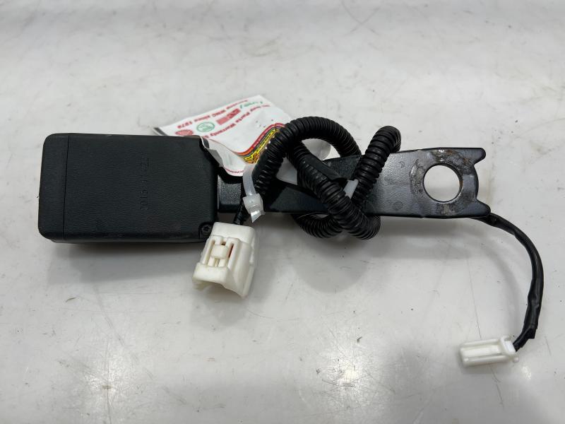 2016 Toyota Prius Front Seat Belt