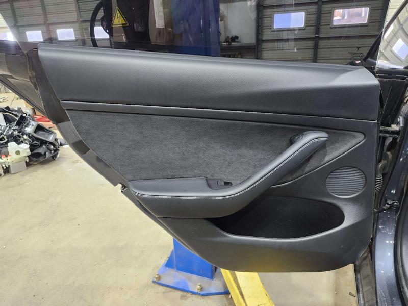 2021 Tesla Model 3 Rear Door Trim Panel