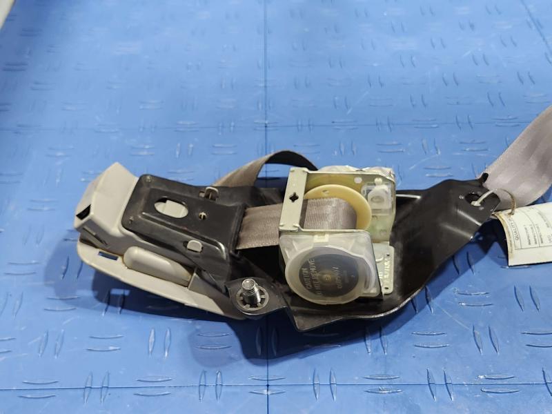 2007 Toyota RAV4 Rear Seat Belt